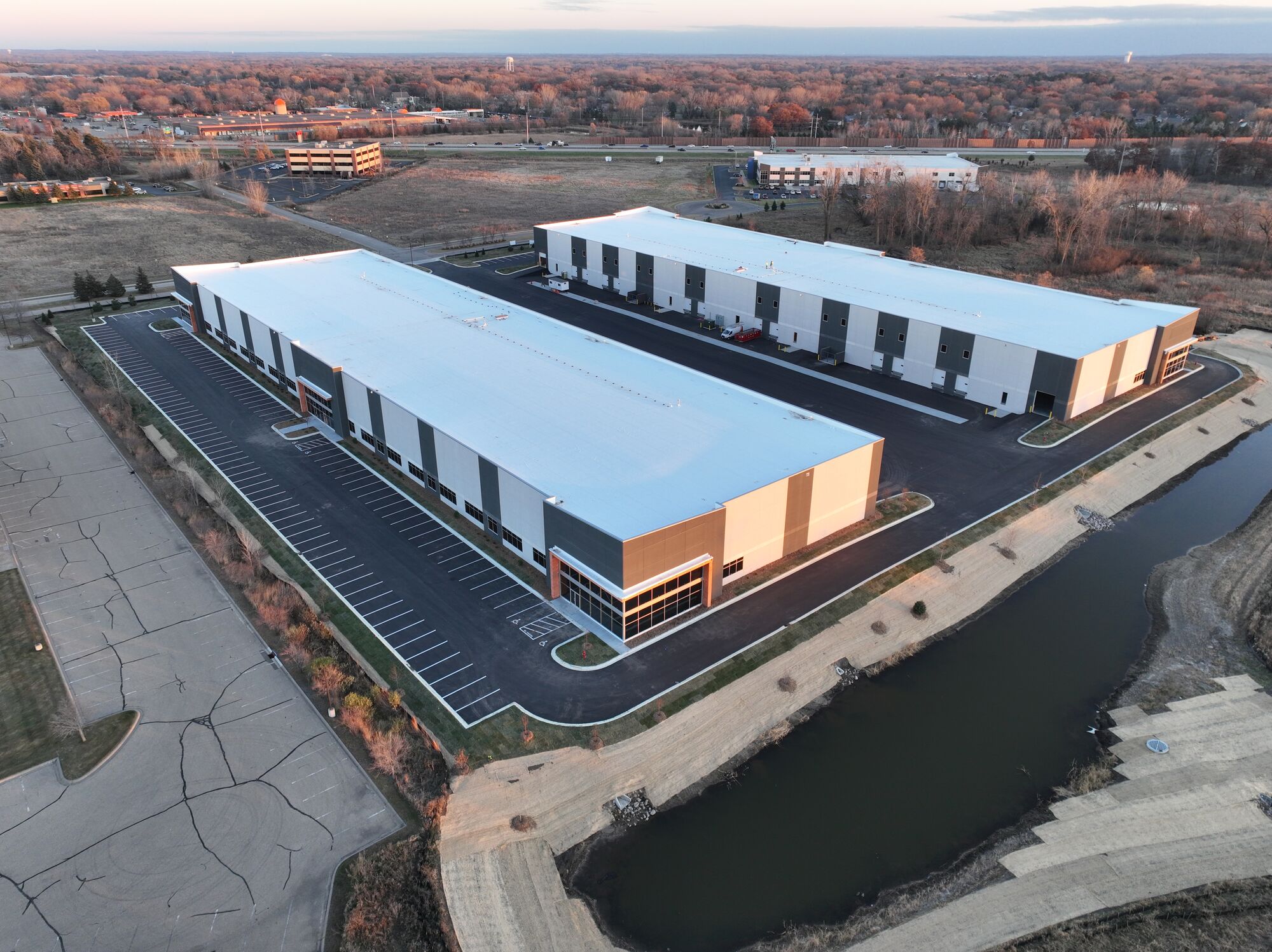 Lexington Preserve Business Center V in Blaine, MN